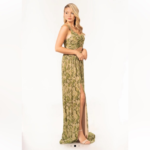 Dress The Population Green Mirabella Gown – Maxi Dress - Picture 2 of 9